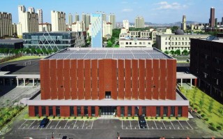 鞍山市兰开美术高级中学