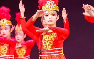 河北少数民族舞蹈展演有何特色？