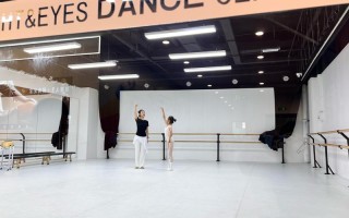 雯都日乐，北京舞蹈学院的何种故事？