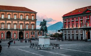 那不勒斯美院有何独特魅力与历史底蕴？