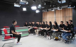 播音主持艺考培训班怎么选？