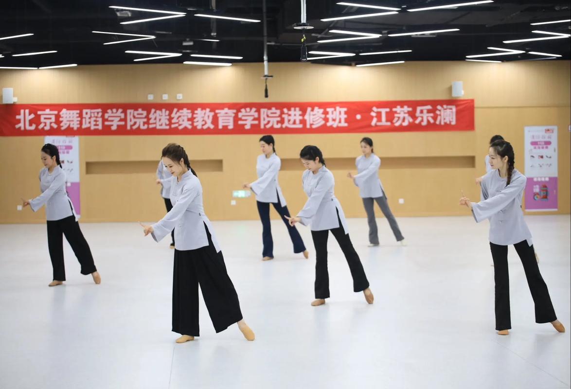 北京舞蹈学院音乐剧培训如何提升专业能力？-第1张图片-泰美艺术培训