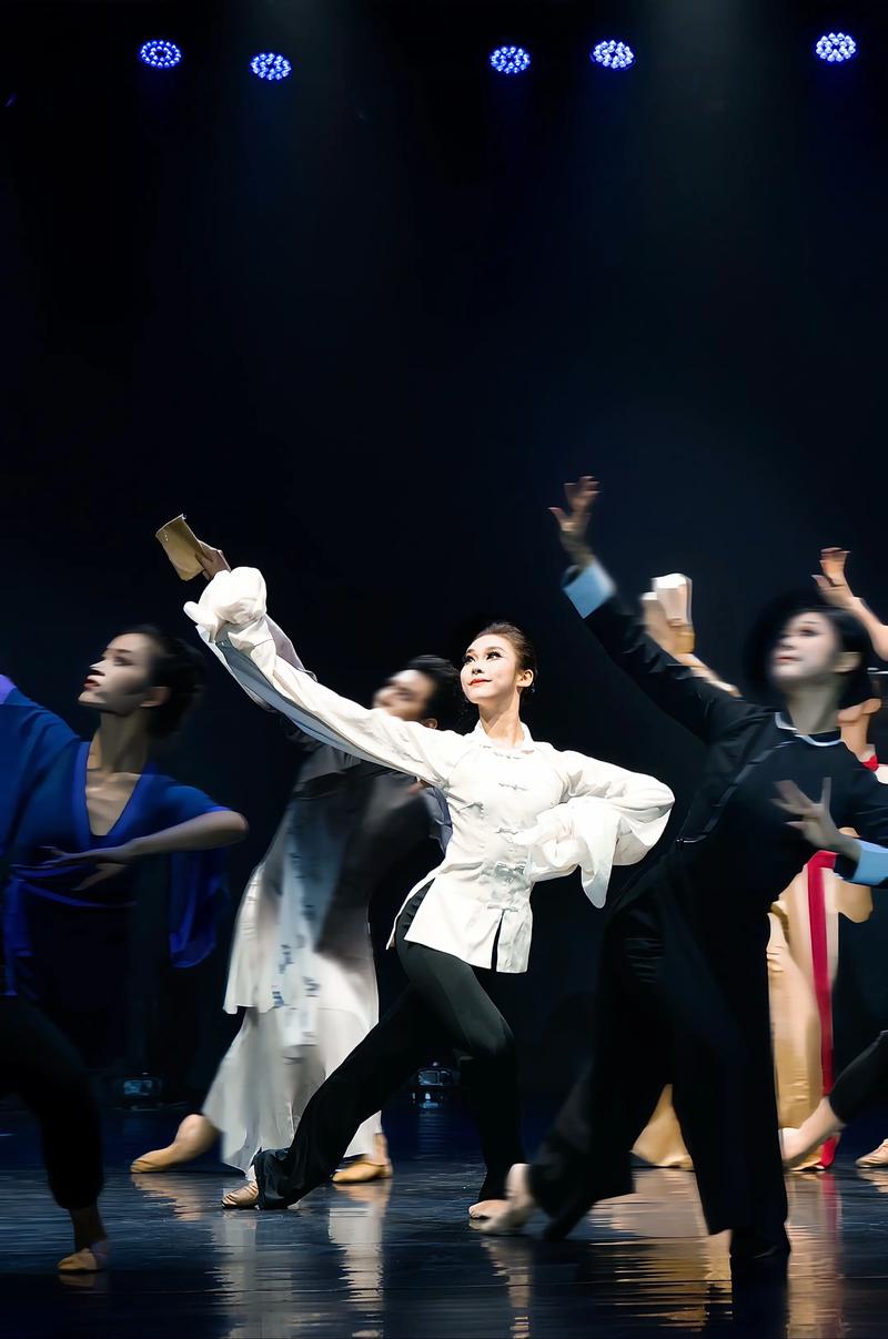 华中师范大学舞蹈生录取分数线多少？-第2张图片-泰美艺术培训