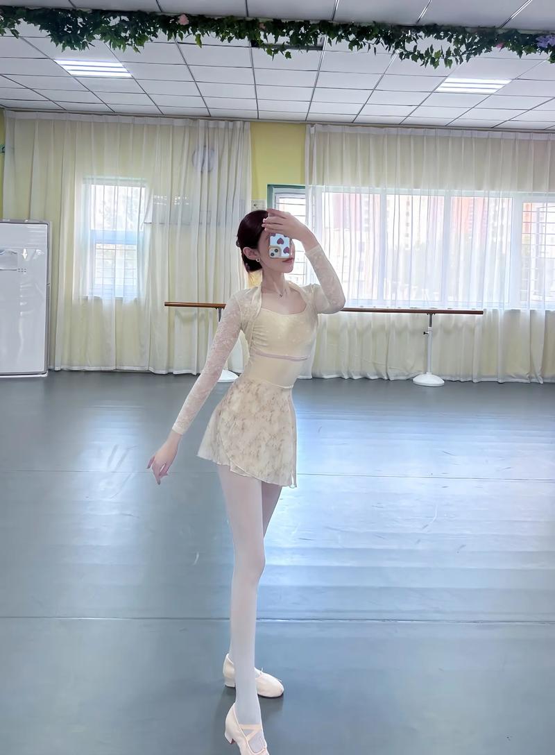 海南师范大学舞蹈教师有何特色？-第1张图片-泰美艺术培训