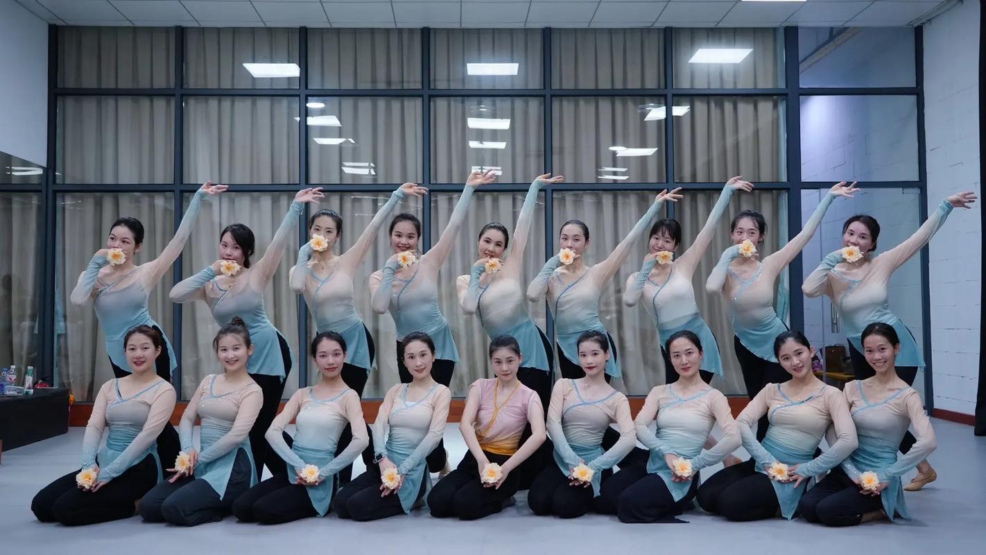 西南大学舞蹈学专业课程有何特色?-第2张图片-泰美艺术培训 西南大学舞蹈学专业课程有何特色?-第2张图片-泰美艺术培训