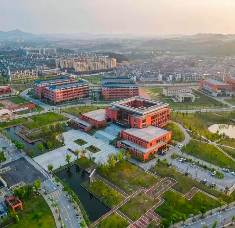 江西陶瓷工艺美术职业技术学院有何特色？-第1张图片-泰美艺术培训