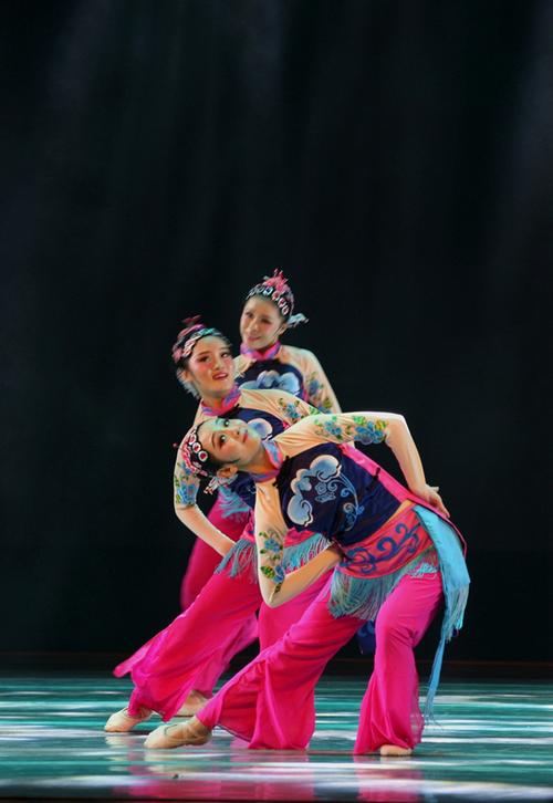 陕西师范大学舞蹈表演系有何特色?-第1张图片-泰美艺术培训 陕西师范大学舞蹈表演系有何特色?-第1张图片-泰美艺术培训