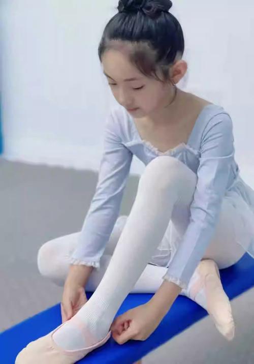 小女孩跳什么舞最能提升气质？-第1张图片-泰美艺术培训