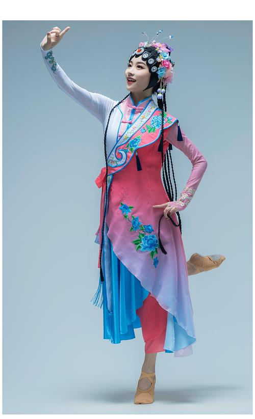 艺考表演服装怎么选才出彩？-第2张图片-泰美艺术培训