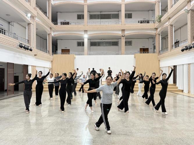 湖北民大是否有舞蹈社团？-第2张图片-泰美艺术培训