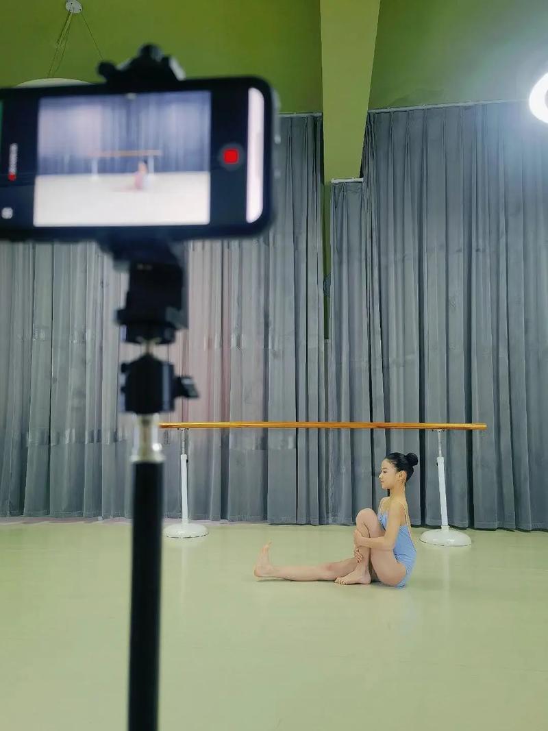 舞蹈艺考需自行找场地吗？-第2张图片-泰美艺术培训