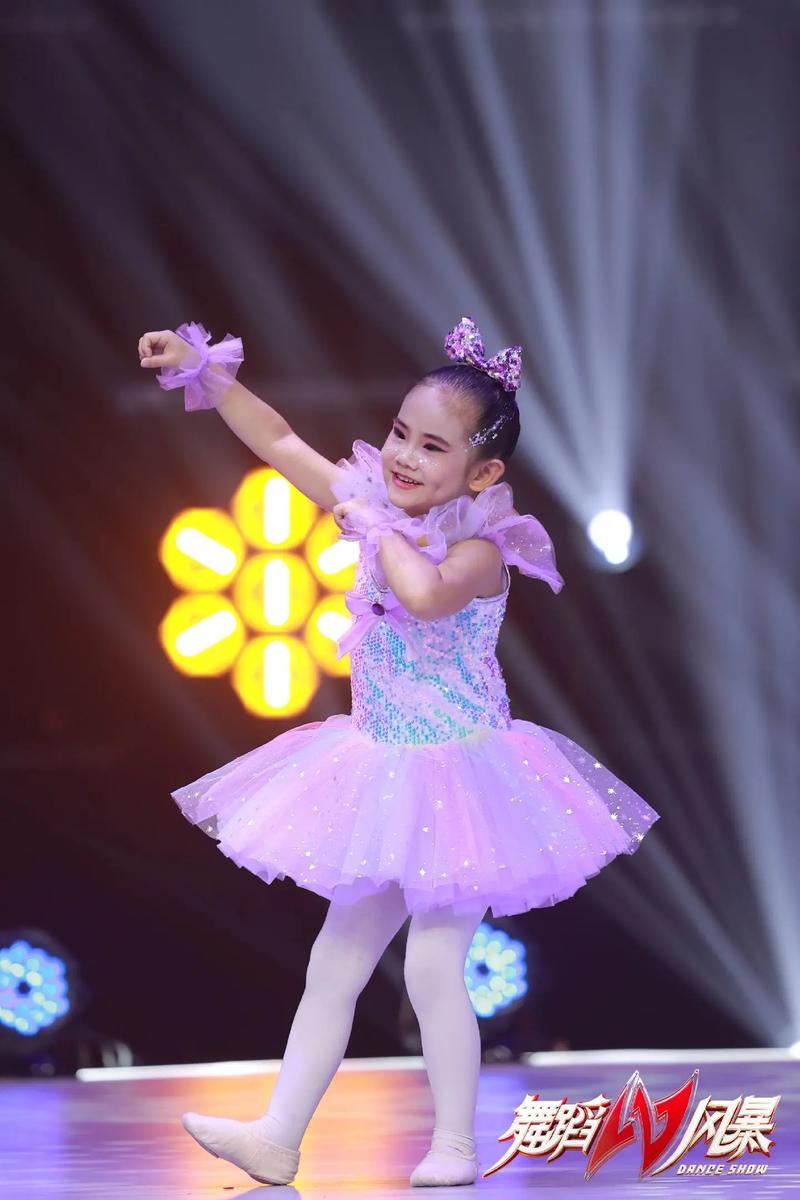 孩子学舞蹈，该从几岁开始学？-第2张图片-泰美艺术培训