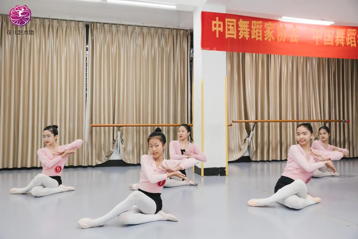 广西的舞蹈生要考什么多-第3张图片-泰美艺术培训