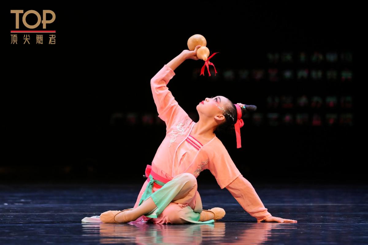 2025全国舞蹈冠军是谁?-第1张图片-泰美艺术培训 2025全国舞蹈冠军是谁?-第1张图片-泰美艺术培训