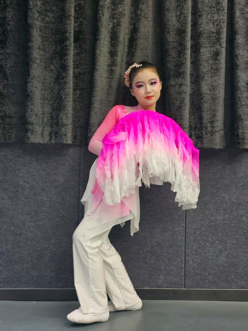 小学生西南民族舞蹈名字-第2张图片-泰美艺术培训 小学生西南民族舞蹈名字-第2张图片-泰美艺术培训