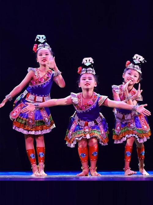 小学生西南民族舞蹈名字-第1张图片-泰美艺术培训 小学生西南民族舞蹈名字-第1张图片-泰美艺术培训