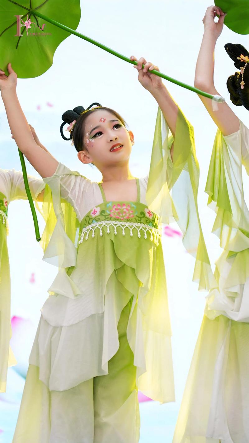 给女孩选择什么样的舞蹈-第3张图片-泰美艺术培训