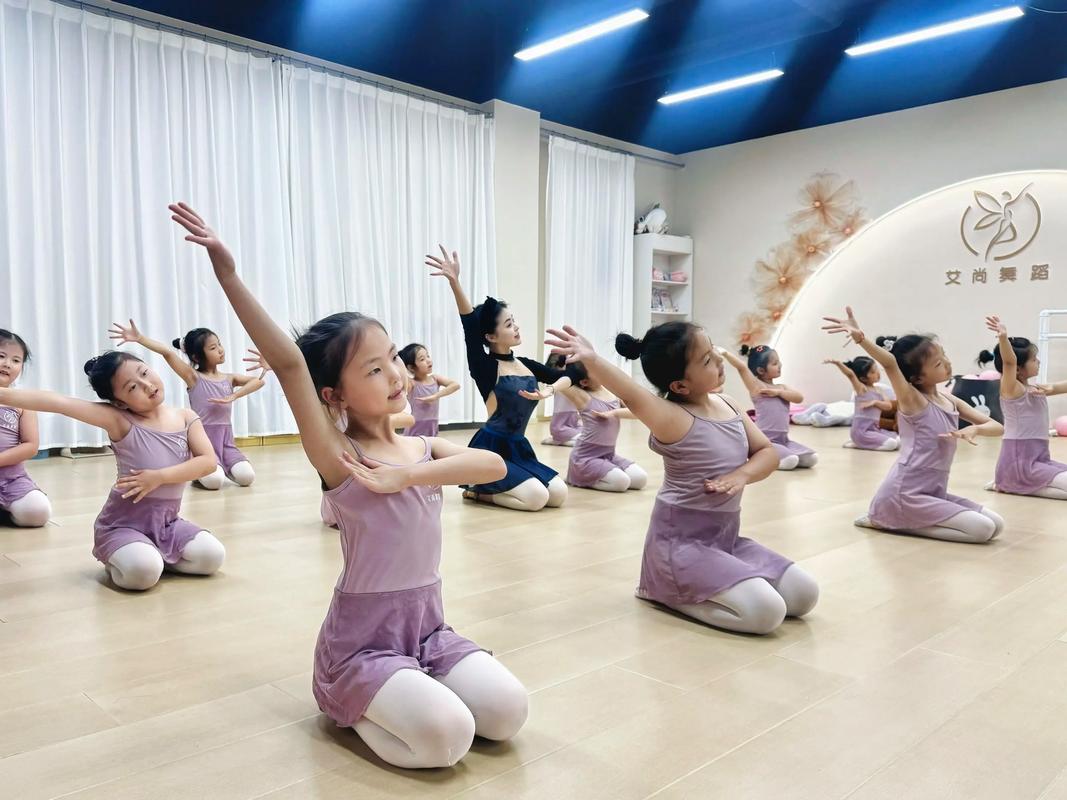 舞蹈老师会编自己的舞吗？-第2张图片-泰美艺术培训