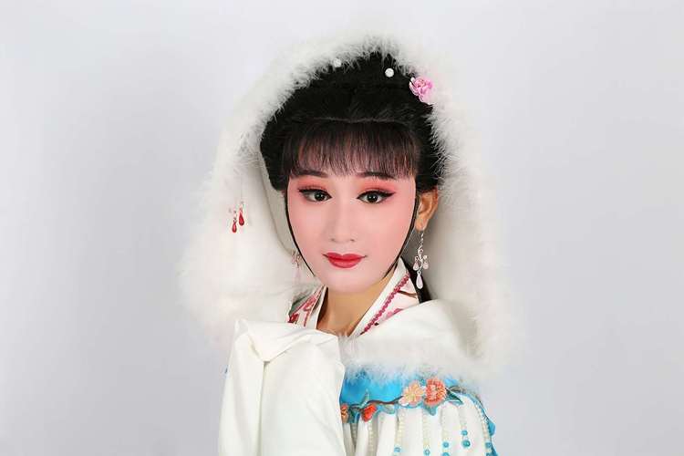 浙江音乐学院老师如何演绎越剧?-第1张图片-泰美艺术培训 浙江音乐学院老师如何演绎越剧?-第1张图片-泰美艺术培训