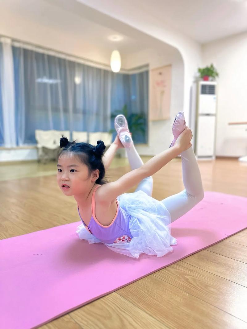 高个子小孩学舞蹈有优势还是劣势？-第2张图片-泰美艺术培训
