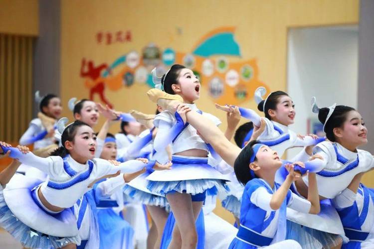 南京卫生学校为何开设体育舞蹈课程?-第1张图片-泰美艺术培训 南京卫生学校为何开设体育舞蹈课程?-第1张图片-泰美艺术培训