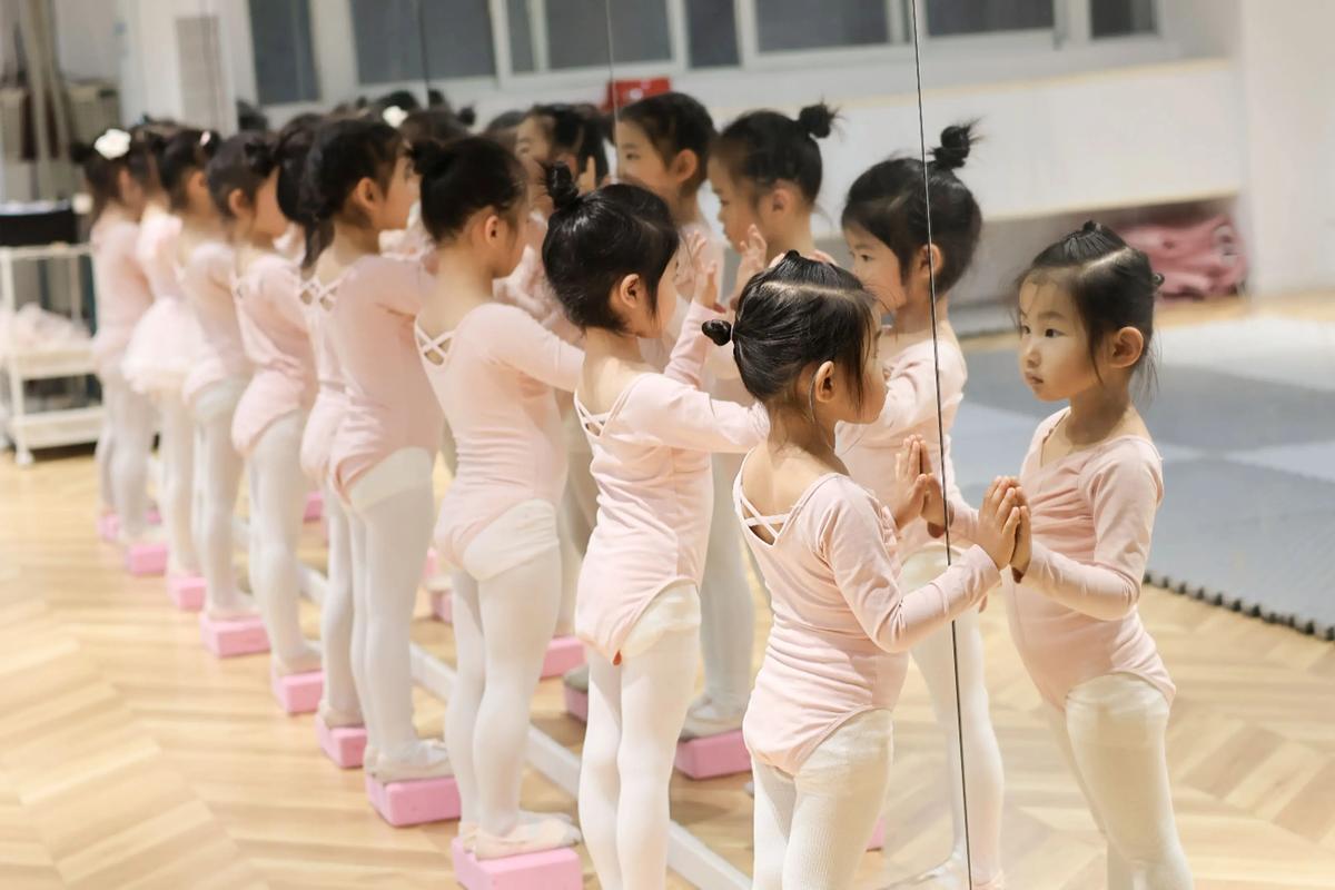 宝宝学舞蹈是必需还是跟风？-第1张图片-泰美艺术培训