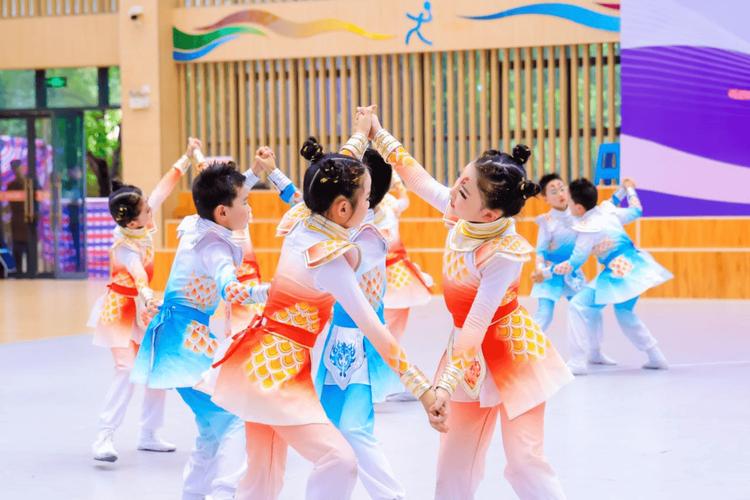 南京有哪些靠谱的舞蹈学校？-第1张图片-泰美艺术培训