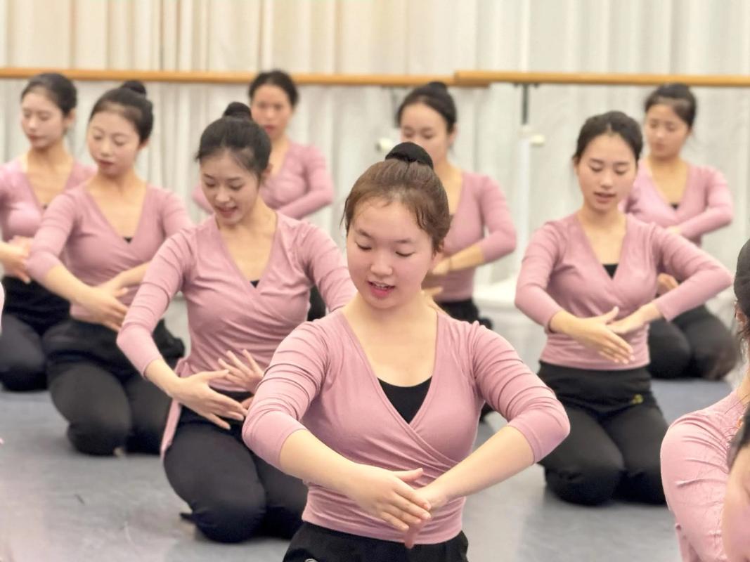 学校舞蹈老师需求大吗？-第3张图片-泰美艺术培训