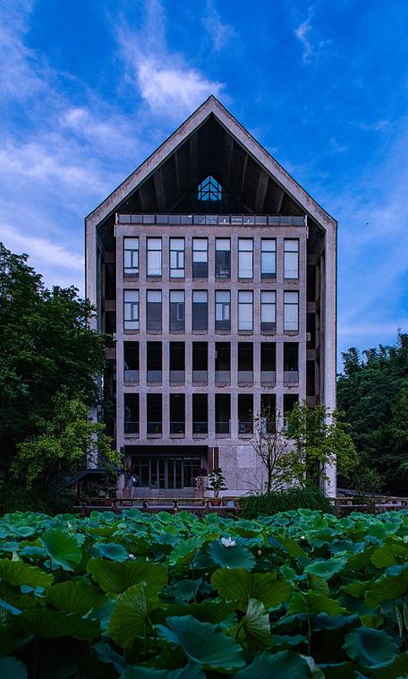 四川美术学院有什么特色专业？-第3张图片-泰美艺术培训