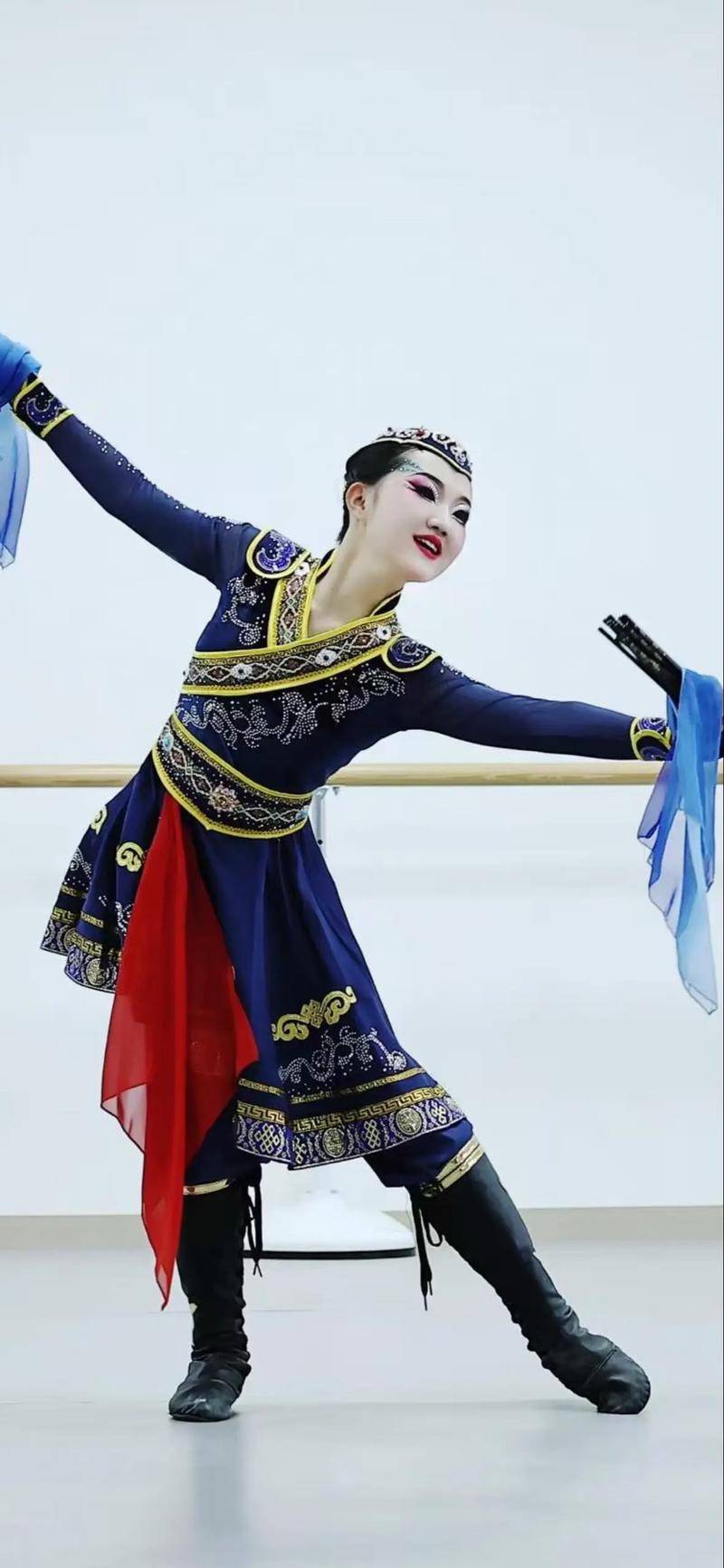 内蒙舞蹈起源于何时？-第1张图片-泰美艺术培训