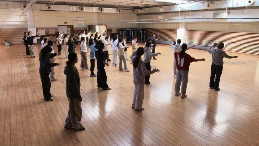 大学体育舞蹈考试如何轻松拿高分?-第1张图片-泰美艺术培训 大学体育舞蹈考试如何轻松拿高分?-第1张图片-泰美艺术培训