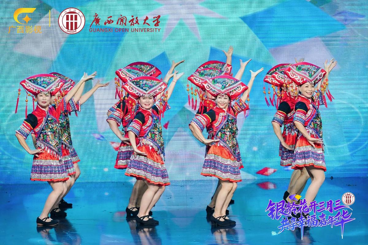 民族舞舞蹈视频如何跳才标准有效？-第2张图片-泰美艺术培训