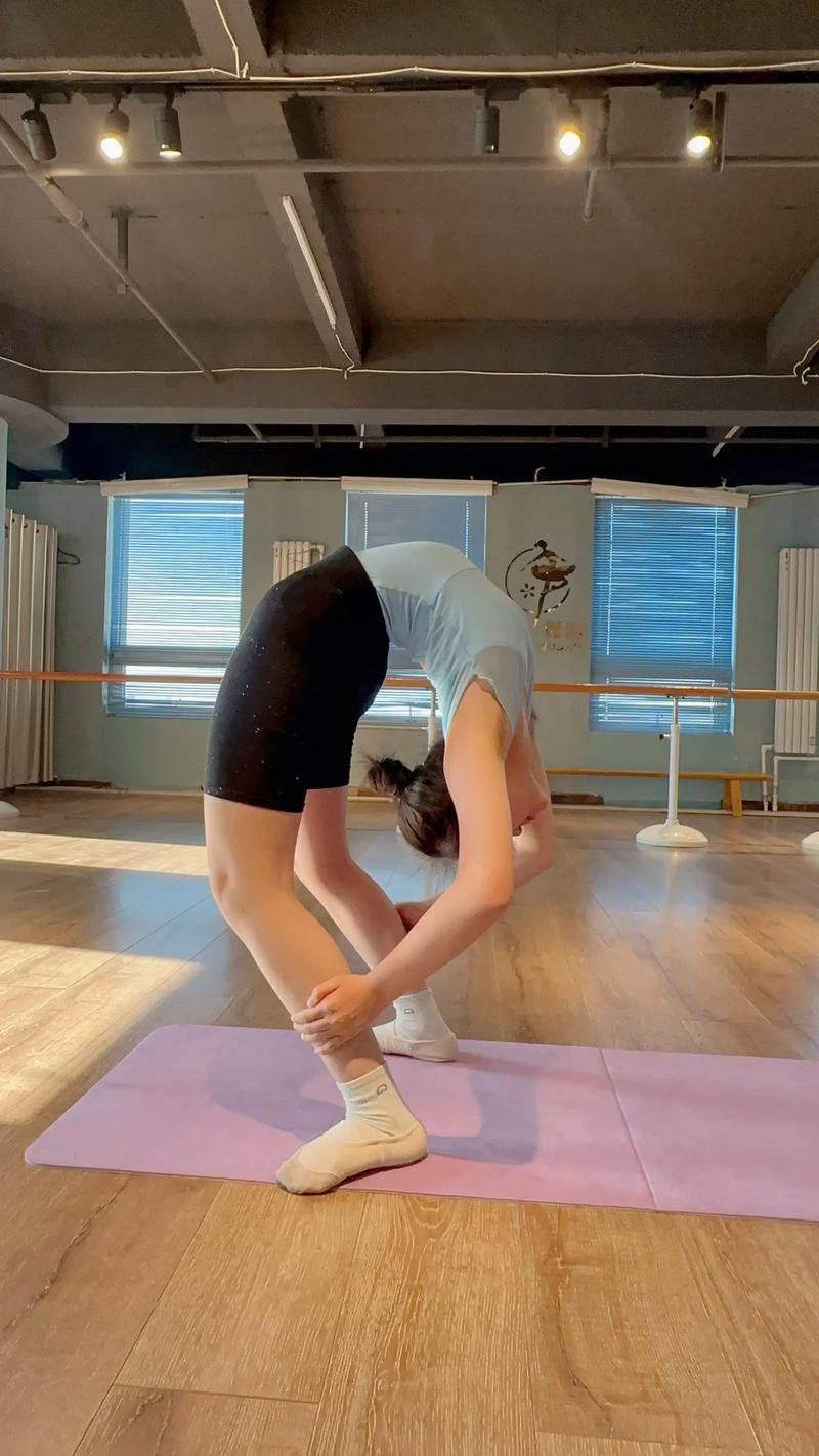 近视考生如何应对舞蹈特长生考试？-第3张图片-泰美艺术培训