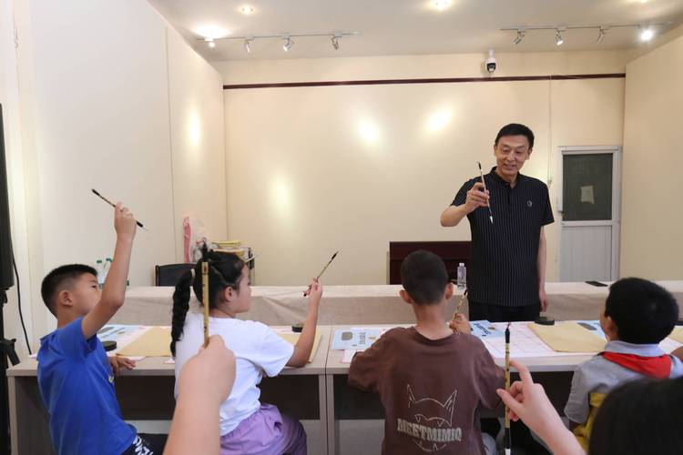 乌鲁木齐书法美术培训-第2张图片-泰美艺术培训