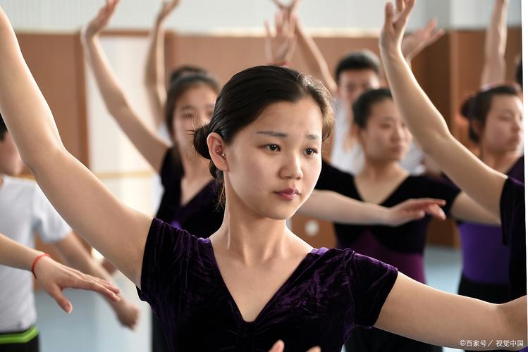 湖北民族大学舞蹈专业有何特色与优势？-第1张图片-泰美艺术培训