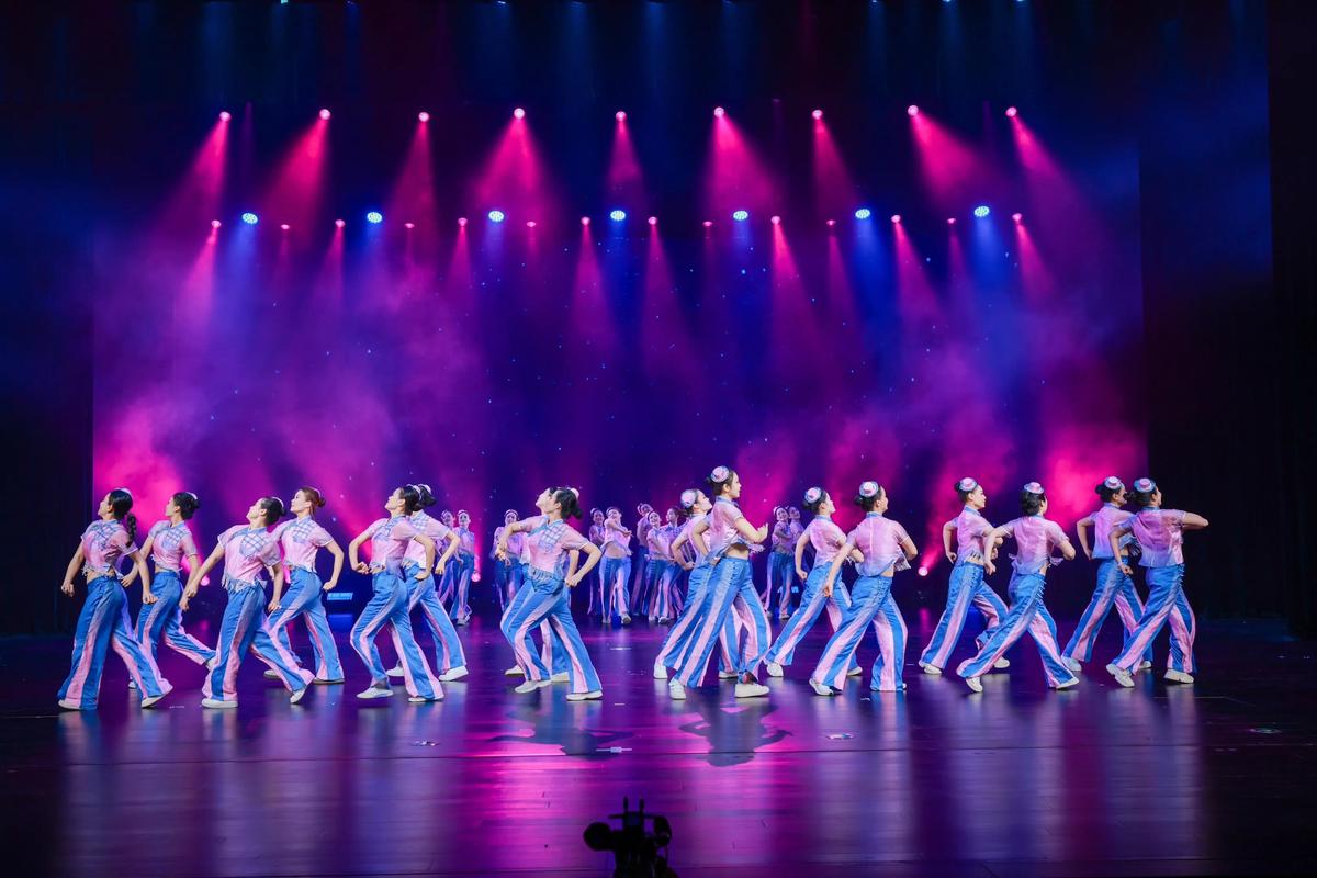 海南舞蹈联考分报哪些学校?-第1张图片-泰美艺术培训 海南舞蹈联考分报哪些学校?-第1张图片-泰美艺术培训