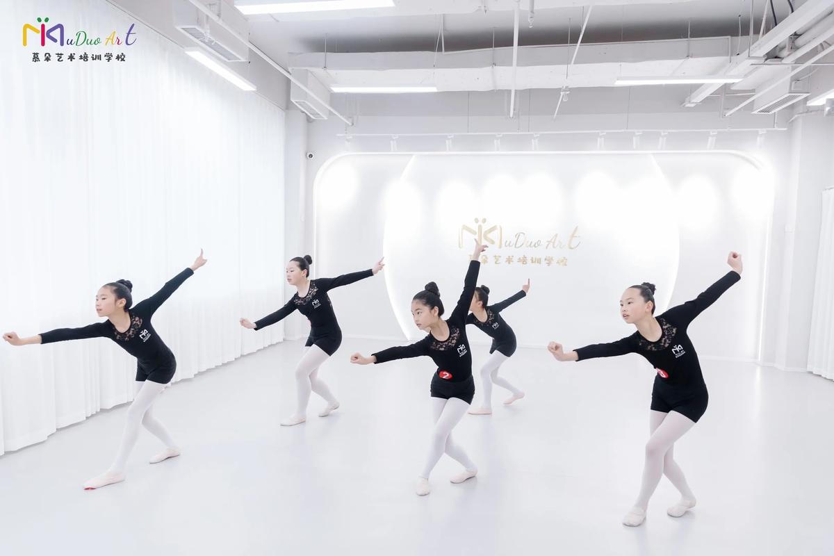 舞蹈考试具体开始时间是什么时候？-第2张图片-泰美艺术培训