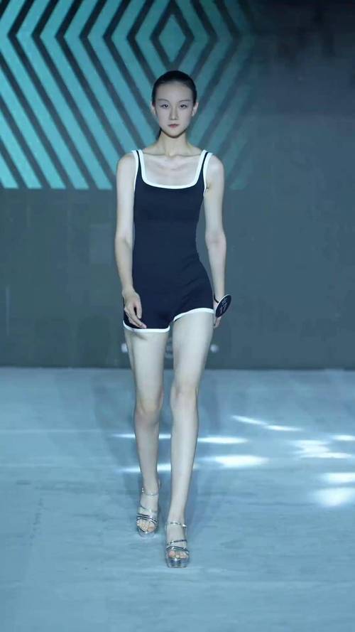 2025年艺考穿什么-第3张图片-泰美艺术培训