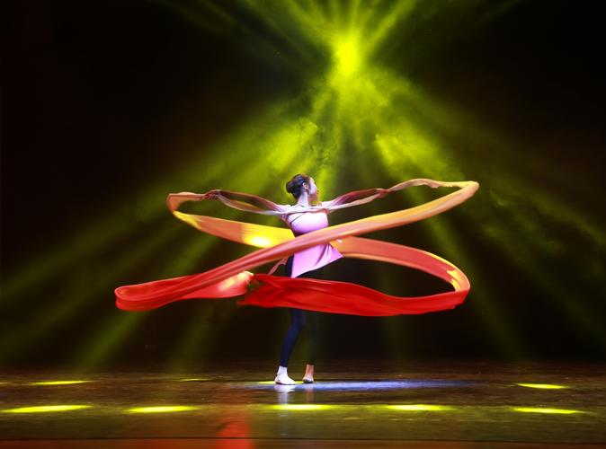 歌舞表演与舞蹈教育专业有何区别？-第1张图片-泰美艺术培训