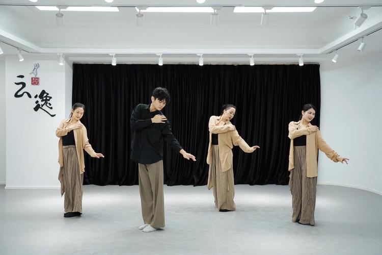 10级江南大学舞蹈编导有何独特之处？-第3张图片-泰美艺术培训