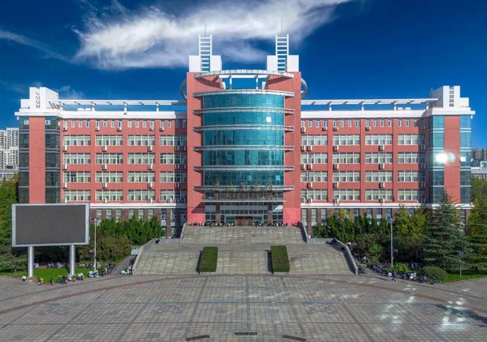 许昌学院2025美术-第1张图片-泰美艺术培训