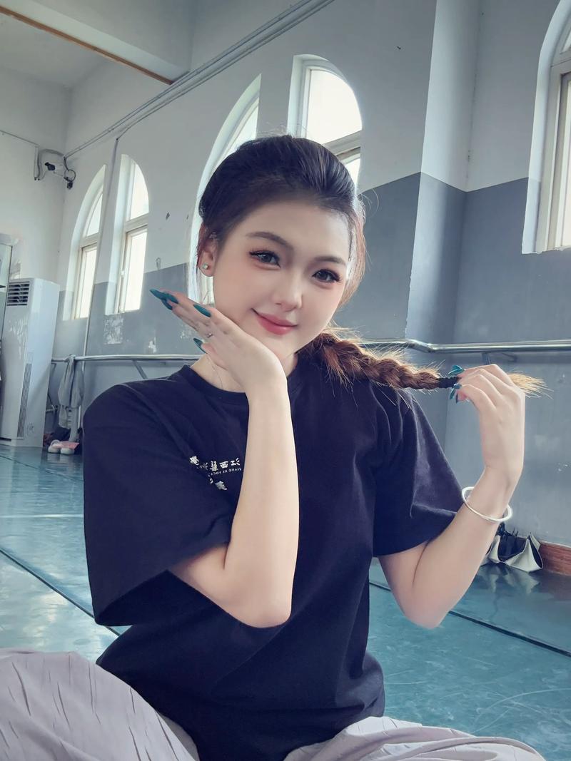 广州大学舞蹈编导162有何特色？-第3张图片-泰美艺术培训