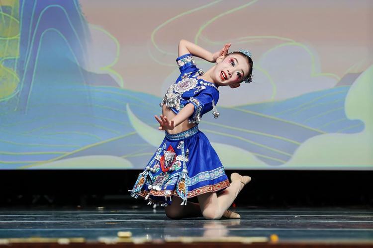 2025年舞蹈艺考学校-第2张图片-泰美艺术培训